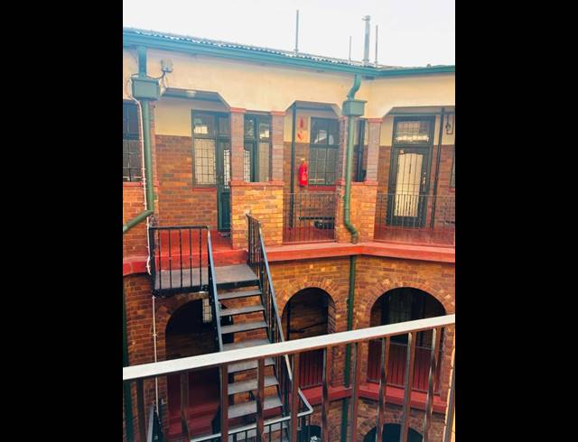 2 BEDROOM PROPERTY TO RENT IN KENSINGTON